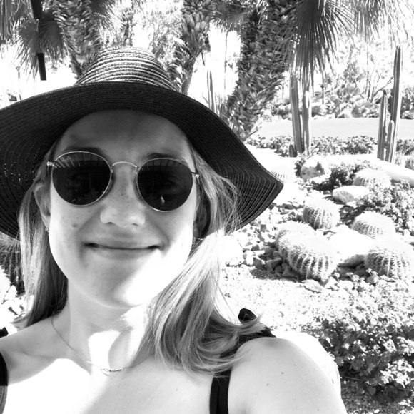 Meet your Posher, Daphne - Picture 1 of 1